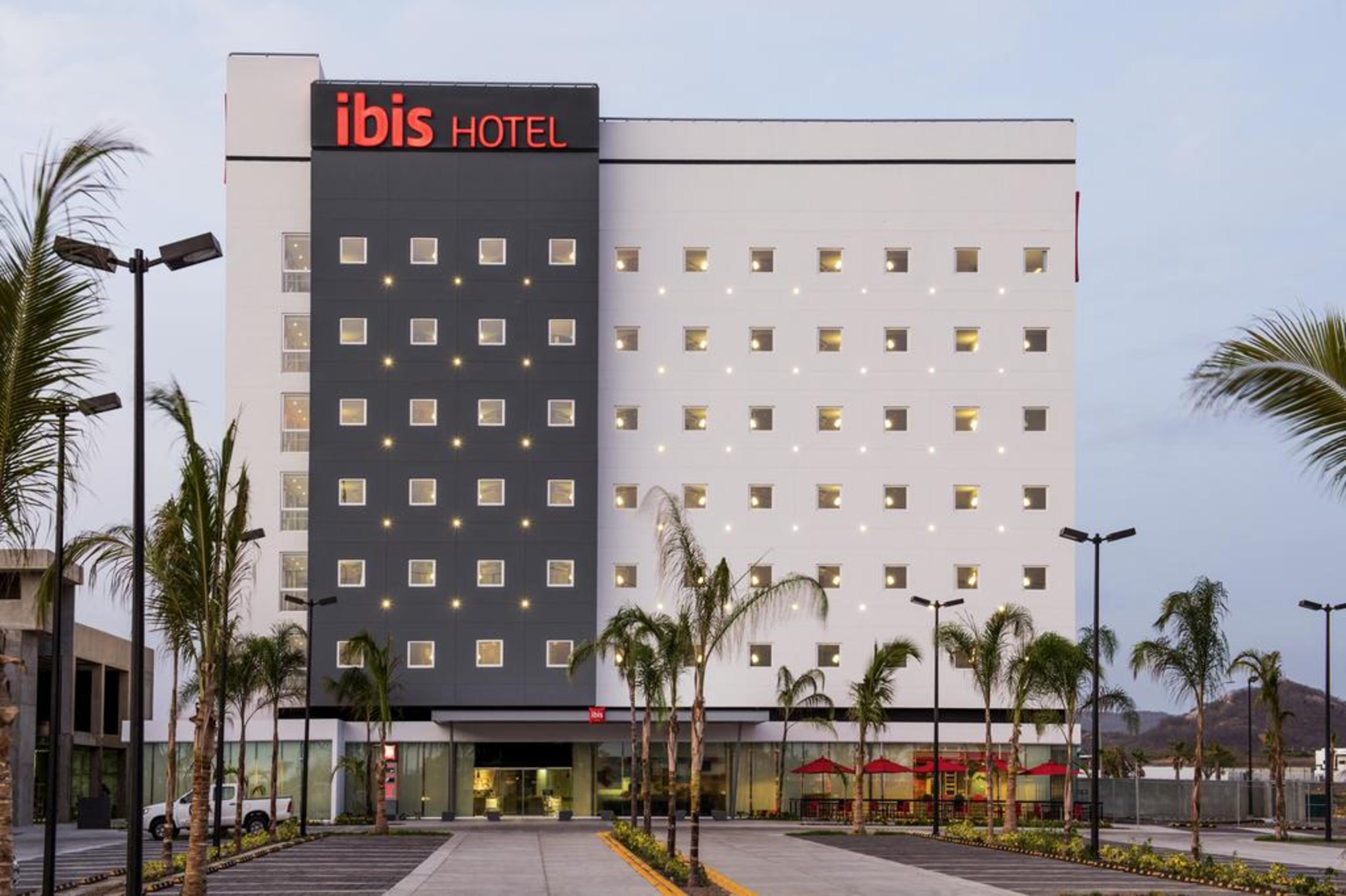 Отель Ibis Mazatlan Marina Экстерьер фото