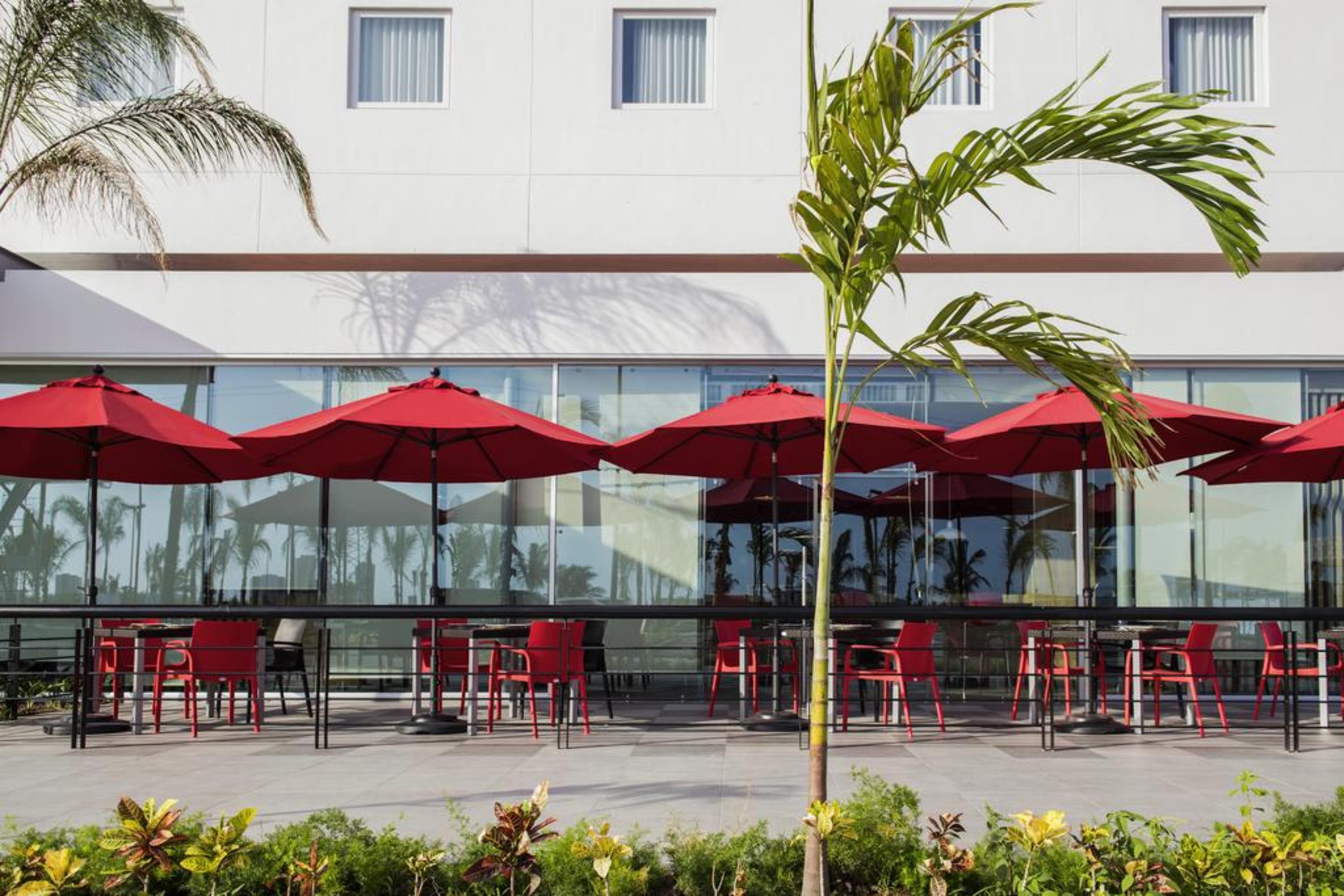 Отель Ibis Mazatlan Marina Экстерьер фото